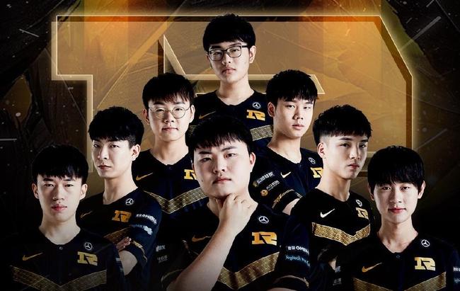 在比赛初期 在比赛初期