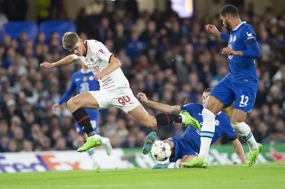 是各国足球 是各国足球